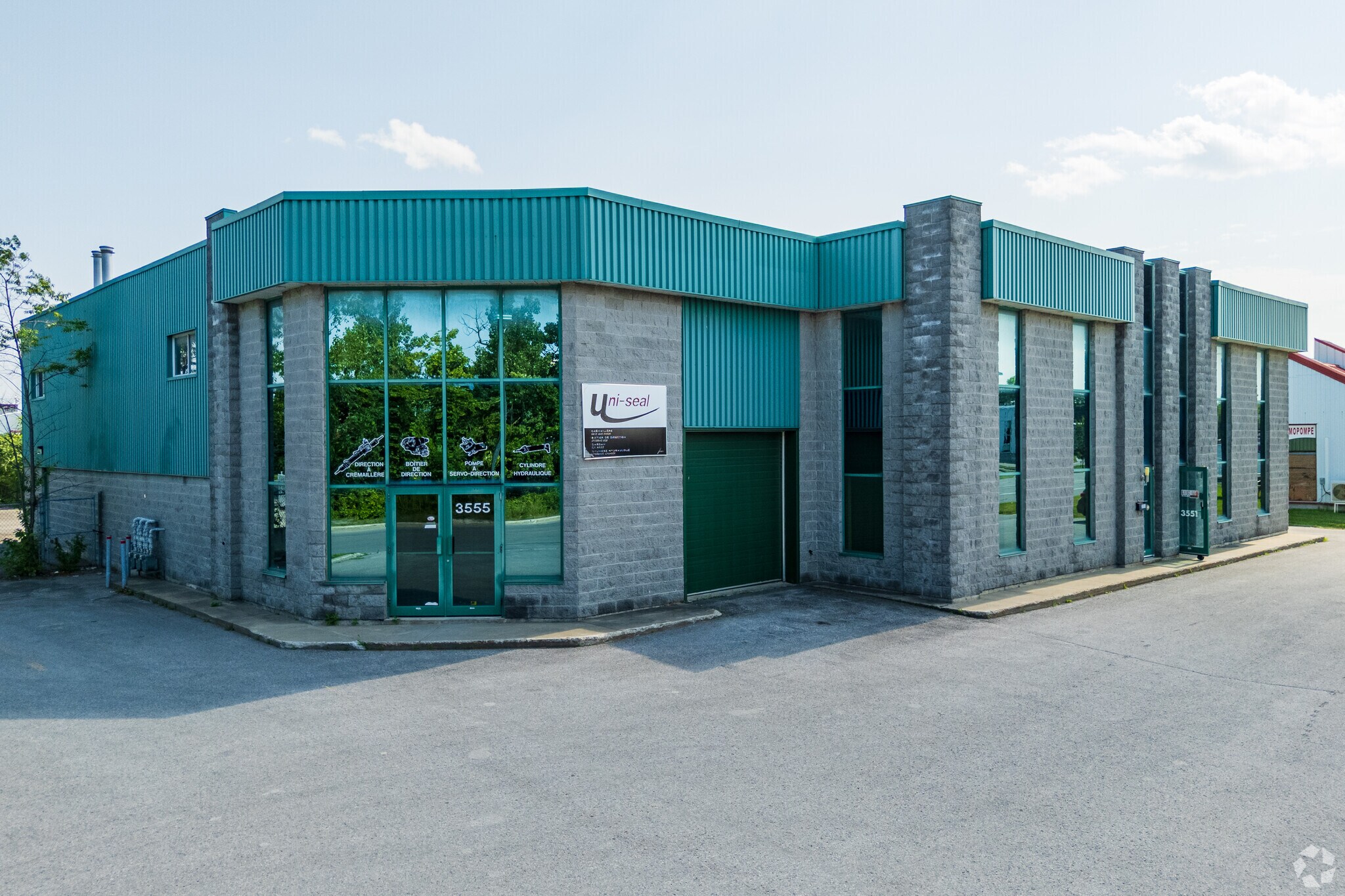 3553-3555 Boul des Entreprises, Terrebonne, QC à vendre Photo du bâtiment- Image 1 de 1