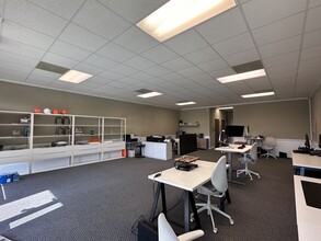 3721 Lynn Rd, Raleigh, NC for lease Interior Photo- Image 2 of 8