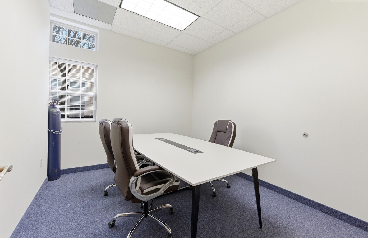 491 Amwell Rd, Hillsborough, NJ 08844 - Unité 302 -  - Photo intérieure - Image 1 of 11