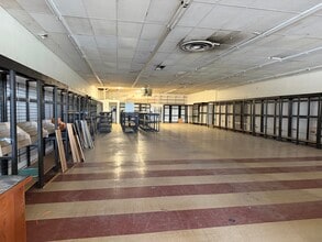 6016-6034 E 21st St, Indianapolis, IN for lease Interior Photo- Image 1 of 3