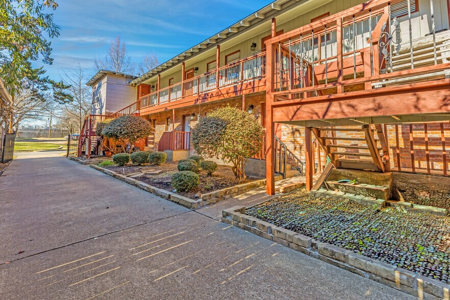 4818 Junius St, Dallas, TX à vendre - Photo du bâtiment - Image 3 de 5