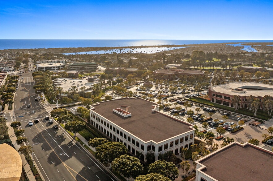 24 Corporate Plaza Dr, Newport Beach, CA for lease - Building Photo - Image 2 of 11