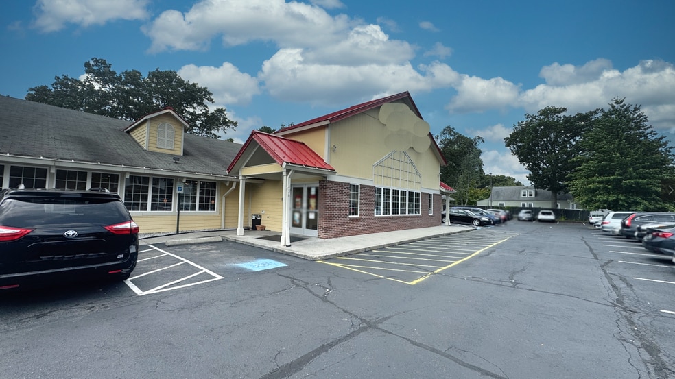 436 Parker St, Springfield, MA for sale - Building Photo - Image 2 of 18
