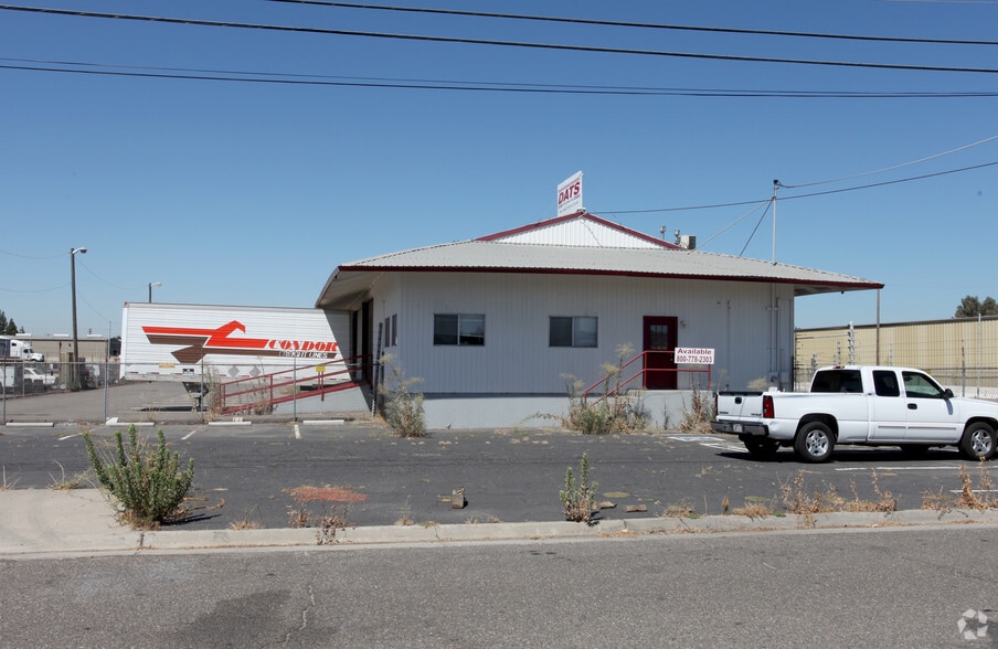 1413 Lone Palm Ave, Modesto, CA for lease - Building Photo - Image 3 of 7
