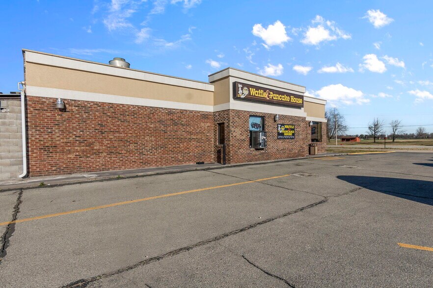 11 Truman St, Charleston, MO à vendre - Photo du bâtiment - Image 2 de 8