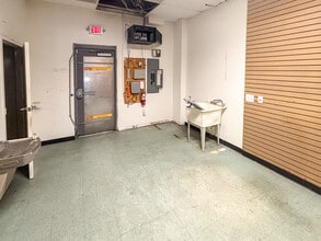 441 Drive In Ln, Moncks Corner, SC for lease Interior Photo- Image 2 of 16