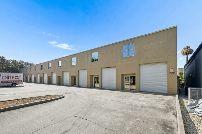 Plus de détails pour 709 Silver Palm Ave, Melbourne, FL - Industriel à louer