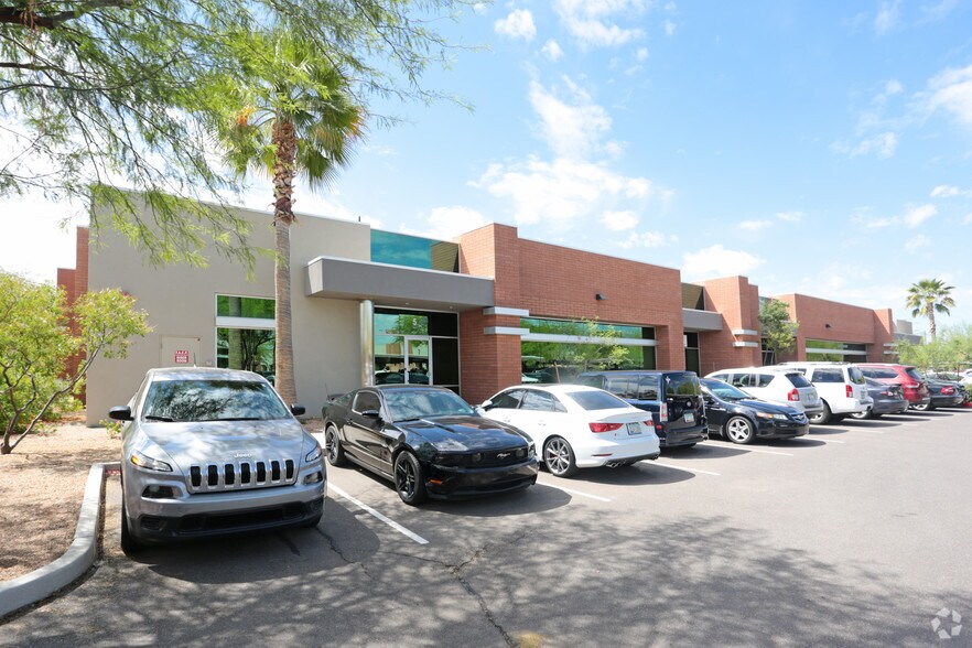 5500 W Chandler Blvd, Chandler, AZ for sale - Building Photo - Image 2 of 29