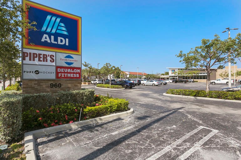 960 N Federal Hwy, Pompano Beach, FL à louer - Photo du bâtiment - Image 2 de 8