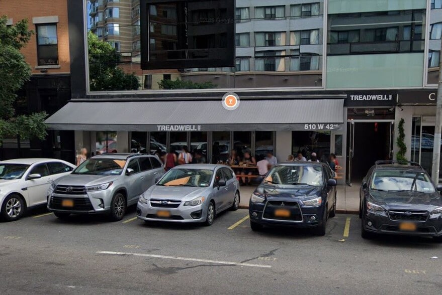 510 W 42nd St, New York, NY for lease - Building Photo - Image 2 of 3