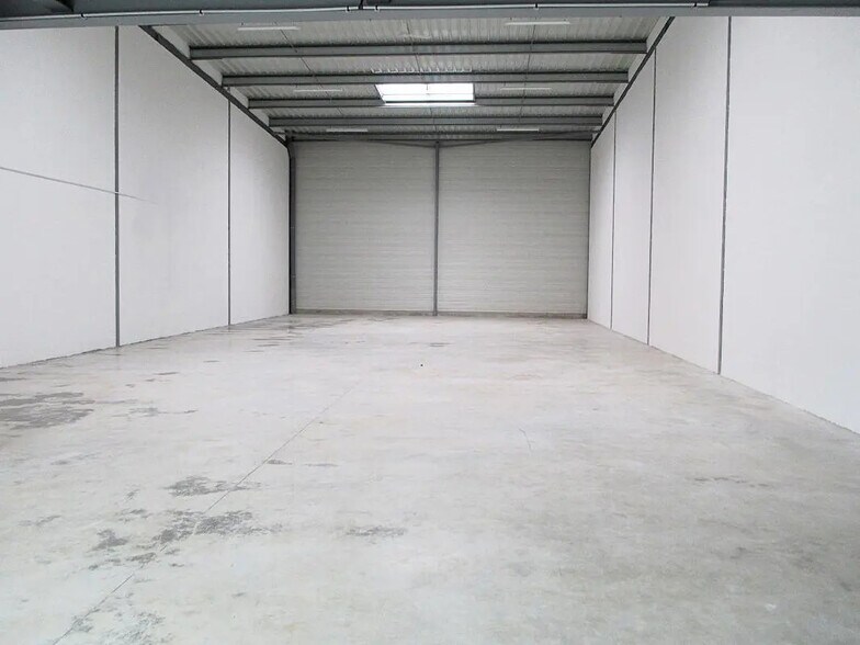 Industriel dans Collégien à vendre - Photo du bâtiment - Image 1 de 2