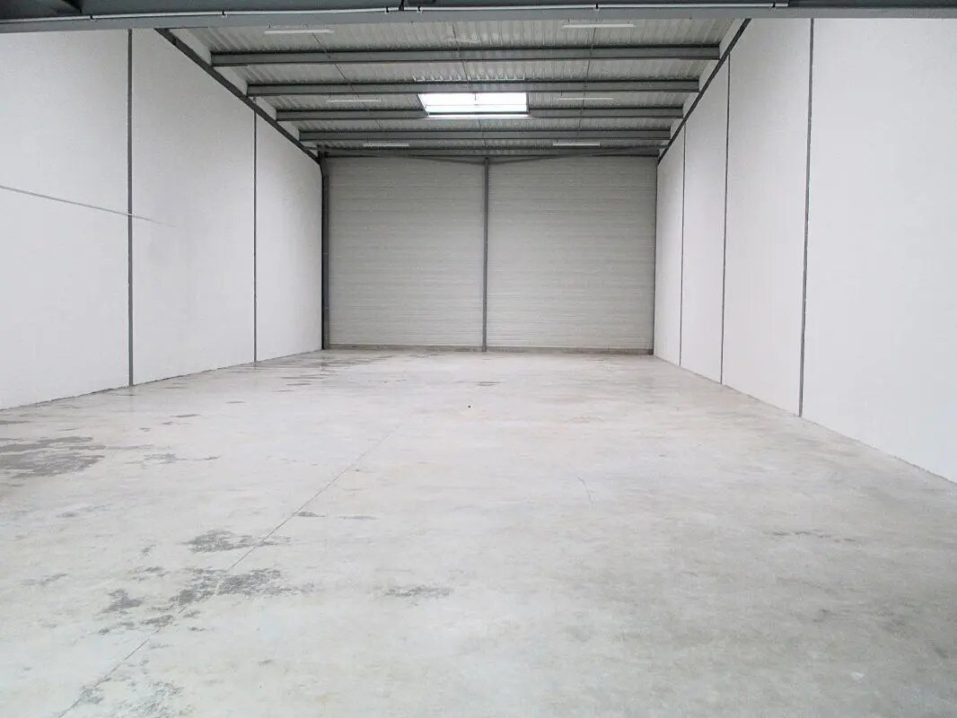 Industriel dans Collégien à vendre Photo du bâtiment- Image 1 de 3