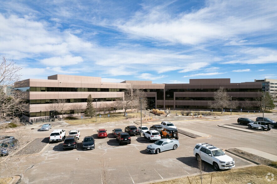 9777 Pyramid Ct, Englewood, CO à louer - Photo du bâtiment - Image 2 de 20