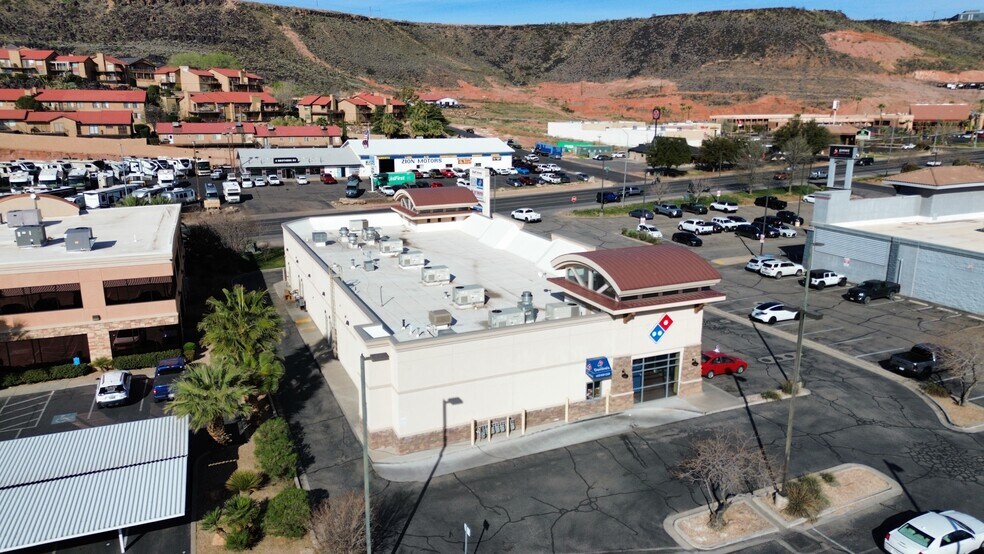 999 S Bluff St, Saint George, UT à louer - Photo du bâtiment - Image 3 de 5