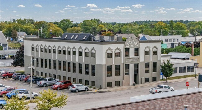 Plus de détails pour 520 N Main St, Cheboygan, MI - Bureau à vendre