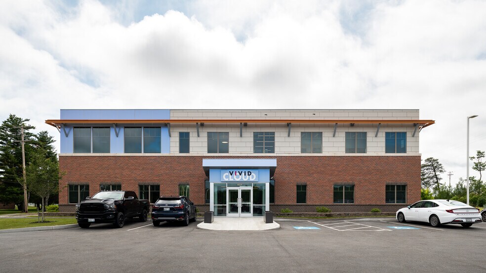 150 Admiral Fitch Ave, Brunswick, ME à louer - Photo du bâtiment - Image 3 de 17