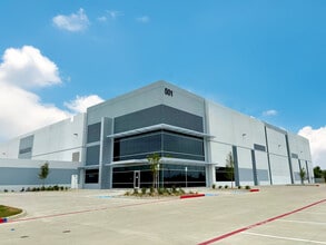 501 Holfords Prairie Rd, Lewisville, TX for lease Building Photo- Image 1 of 3