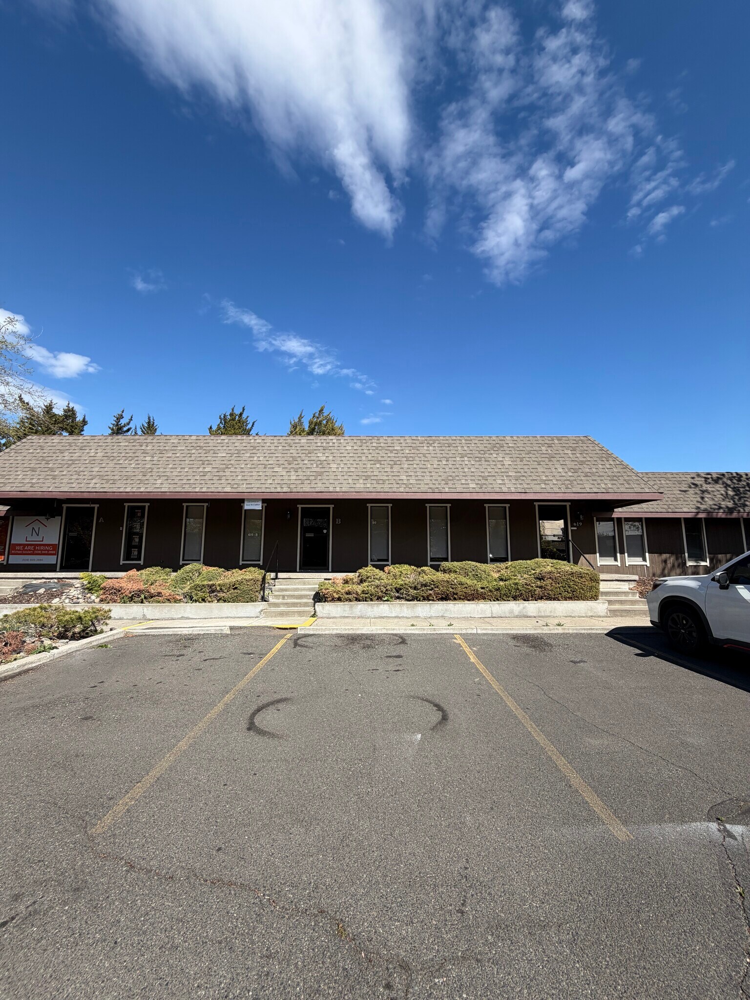 4702-4704 Tieton Dr, Yakima, WA for lease Primary Photo- Image 1 of 12