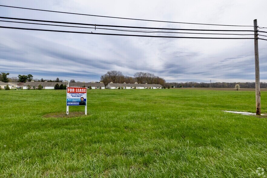 Hazelton-Etna Rd, Pataskala, OH for lease - Primary Photo - Image 1 of 4