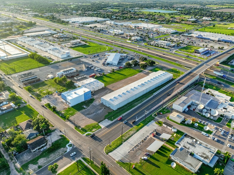 818 E Expressway 83, Weslaco, TX à vendre - Photo du bâtiment - Image 2 de 7