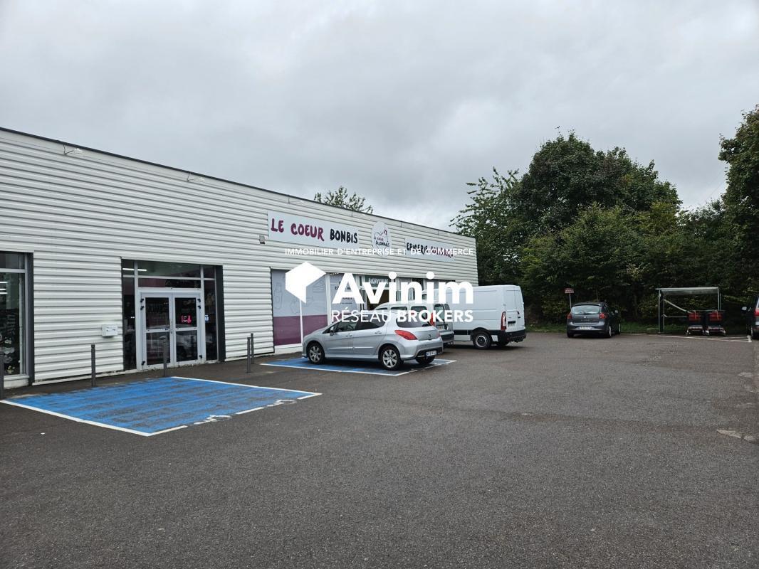 Retail in Chenôve for lease Building Photo- Image 1 of 5