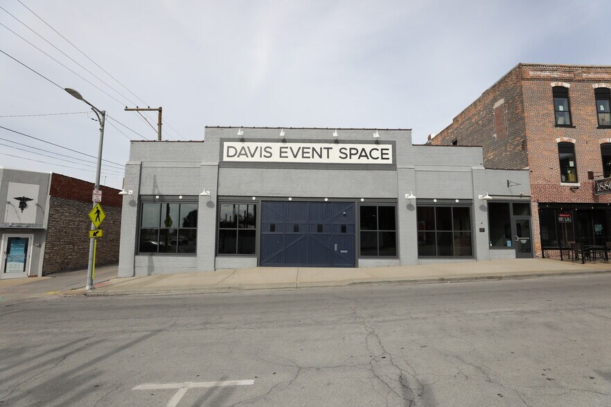 210 S Independence St, Harrisonville, MO for sale - Building Photo - Image 1 of 5