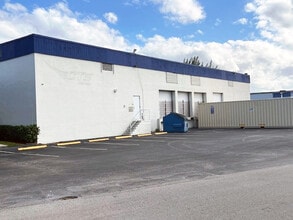 3318 SW 2nd Ave, Fort Lauderdale, FL for lease Building Photo- Image 2 of 3