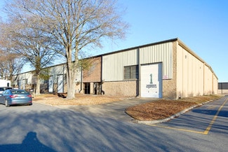 Plus de détails pour 2800 Crusader Cir, Virginia Beach, VA - Industriel à louer