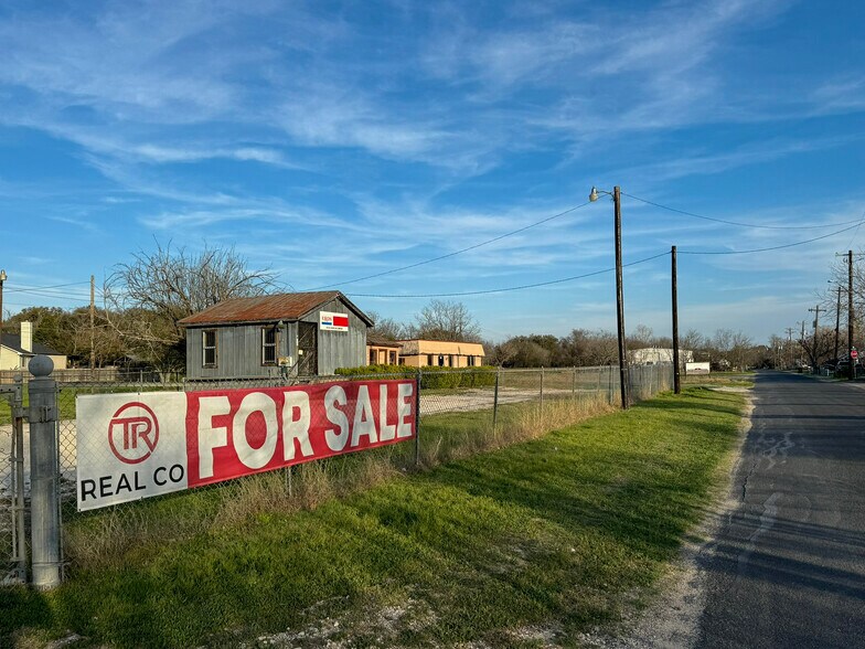 119 Ebner St, Boerne, TX à vendre - Photo principale - Image 1 de 9