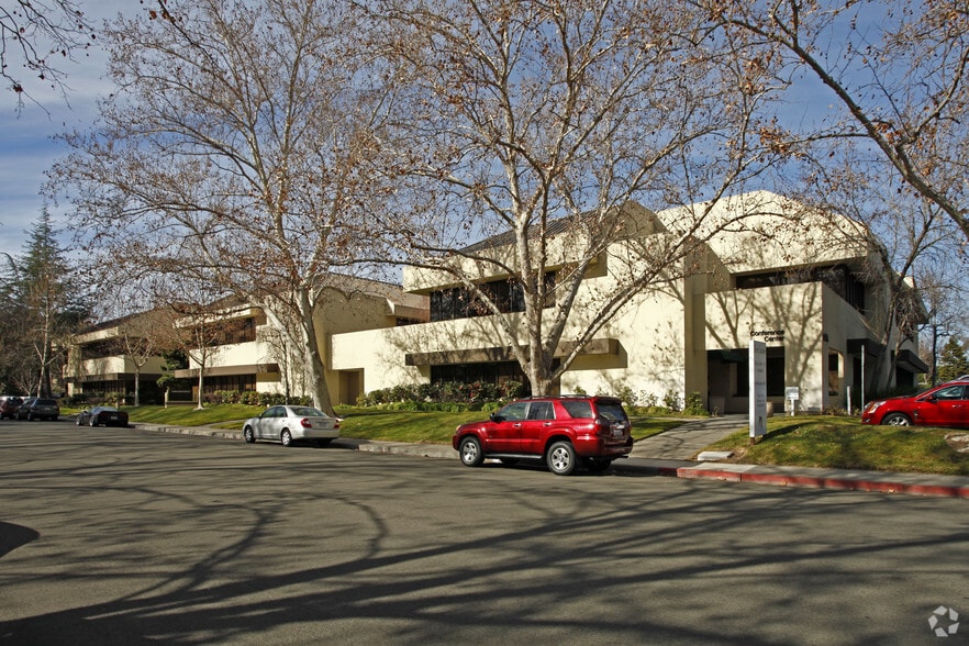 1451 River Park Dr, Sacramento, CA for lease - Building Photo - Image 3 of 25