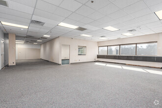 1000 Stewart Ave, Glen Burnie, MD for lease Interior Photo- Image 1 of 5