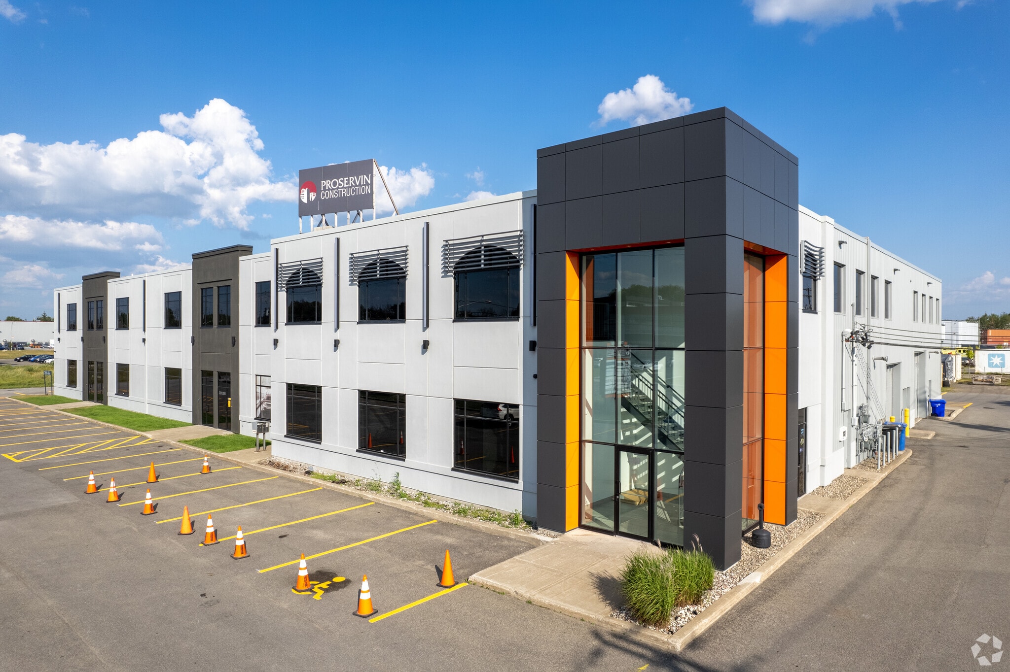 17660 Rue Charles, Mirabel, QC for lease Primary Photo- Image 1 of 7