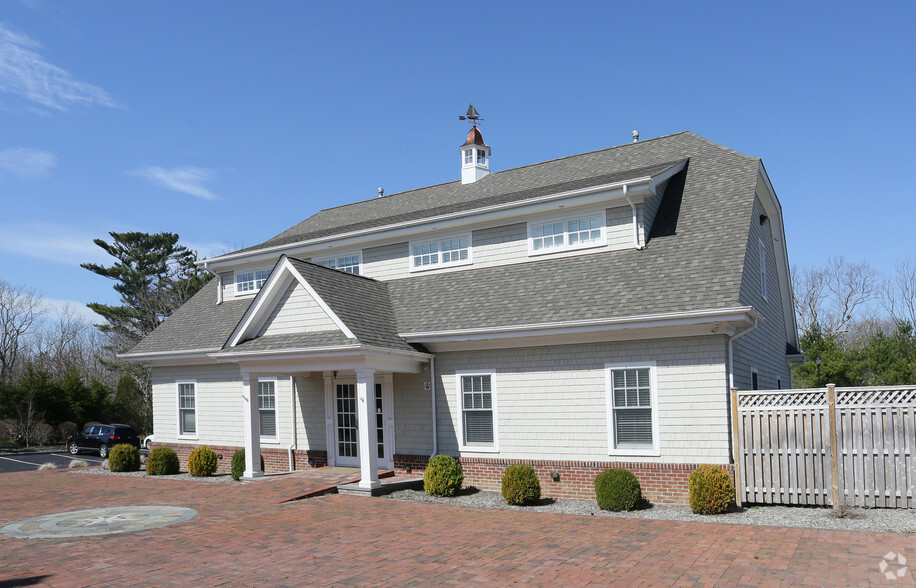 369 Montauk Hwy, East Moriches, NY for lease - Building Photo - Image 2 of 11