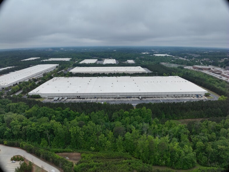 2510 Mill Center Pky, Buford, GA à louer - Communauté Matterport - Image 2 de 17