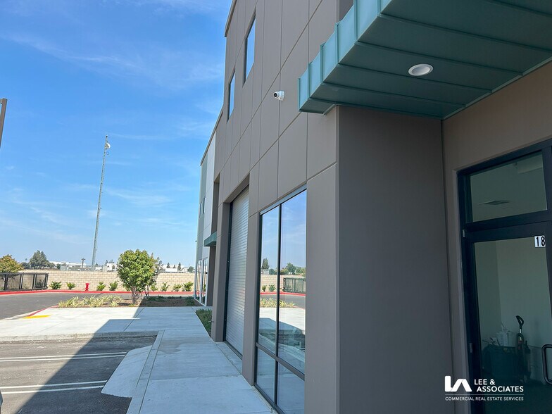 10680 Silicon Ave, Montclair, CA à vendre - Photo du bâtiment - Image 3 de 8