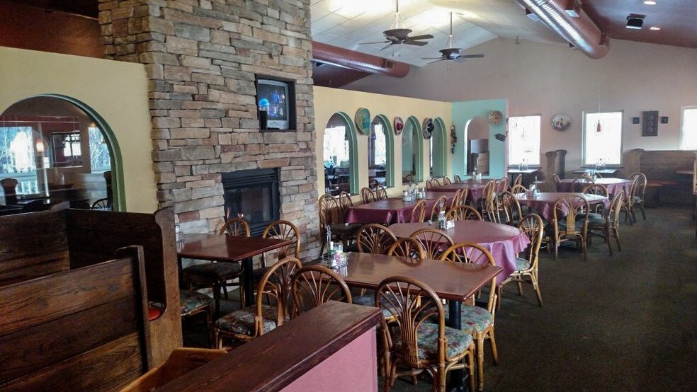 3605 N Vermilion St, Danville, IL for sale - Interior Photo - Image 2 of 6