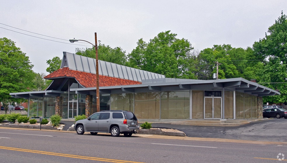 7811-7817 Clayton Rd, Saint Louis, MO for sale - Building Photo - Image 2 of 3