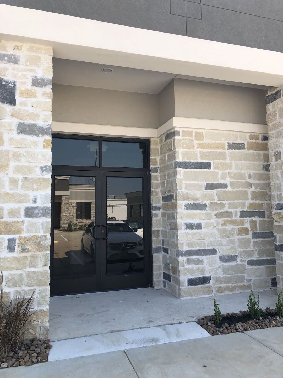 633 E Fernhurst Dr, Katy, TX for lease Building Photo- Image 1 of 11