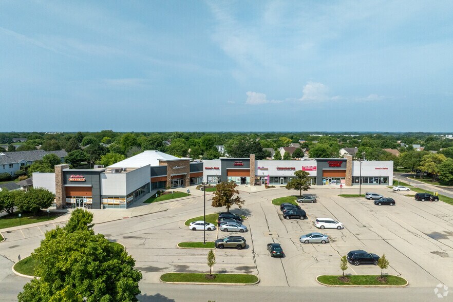 402-440 N Weber Rd, Romeoville, IL à vendre - Photo du bâtiment - Image 3 de 20