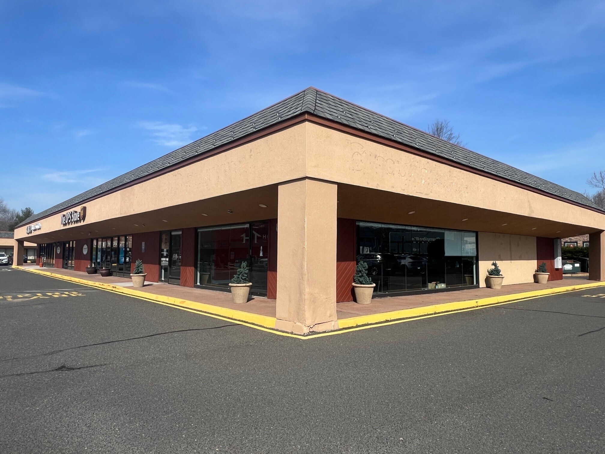 345 US Highway 9, Manalapan Township, NJ à vendre Photo du bâtiment- Image 1 de 1