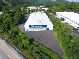 Plus de détails pour 60 Portland Rd, West Conshohocken, PA - Industriel à louer