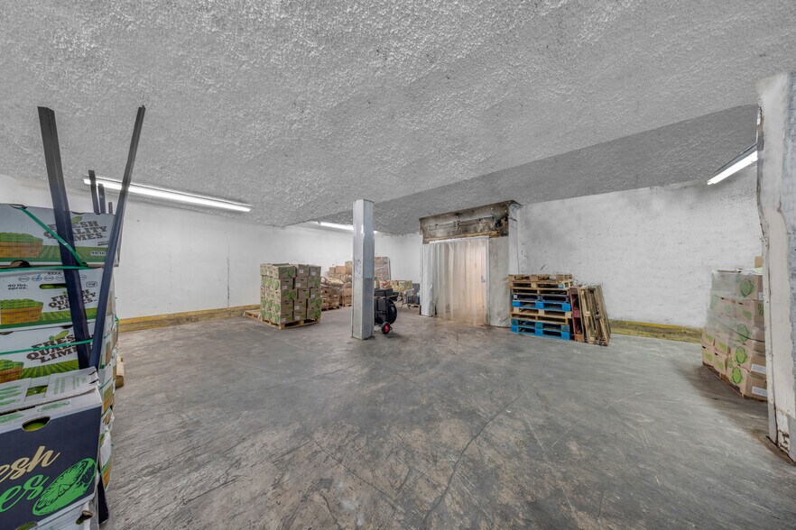 1305 NW 22nd St, Miami, FL à vendre - Photo du bâtiment - Image 2 de 57