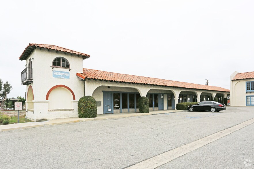 17672 Beach Blvd, Huntington Beach, CA à vendre - Photo du bâtiment - Image 3 de 12