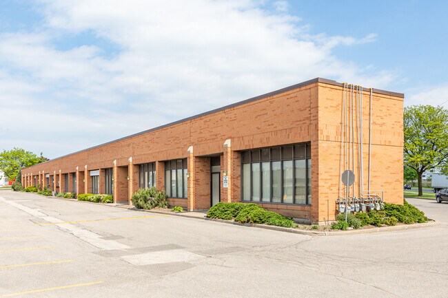 Plus de détails pour 1170 Sheppard Ave W, Toronto, ON - Local d'activités à louer