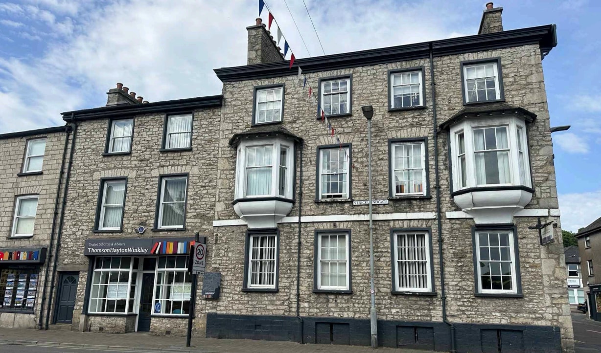 114-116 Stricklandgate, Kendal for sale Primary Photo- Image 1 of 2