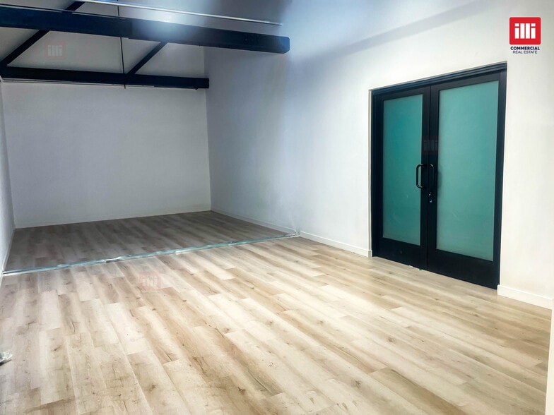 1016 S Santee St, Los Angeles, CA for lease - Interior Photo - Image 3 of 8
