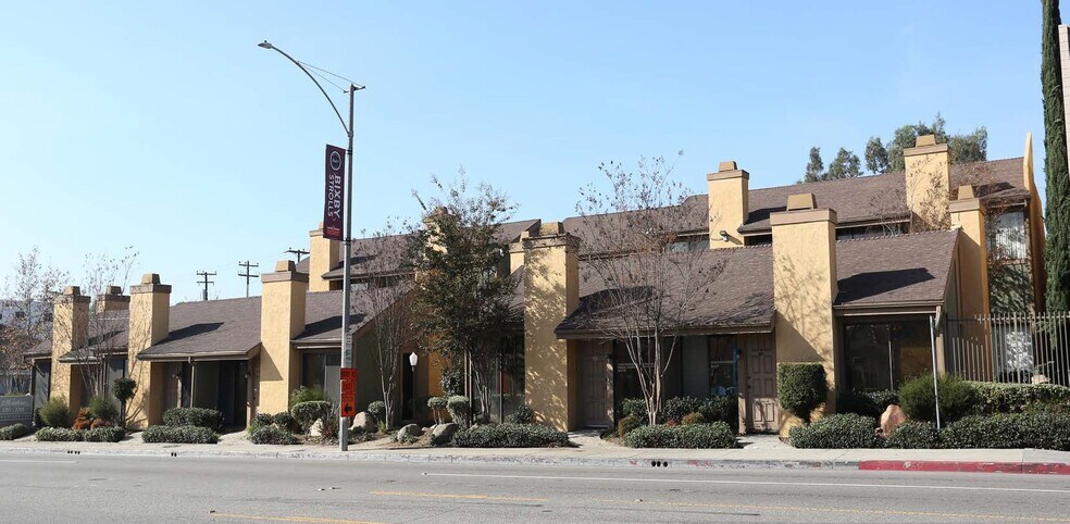 3701 Long Beach Blvd, Long Beach, CA for lease - Primary Photo - Image 1 of 8