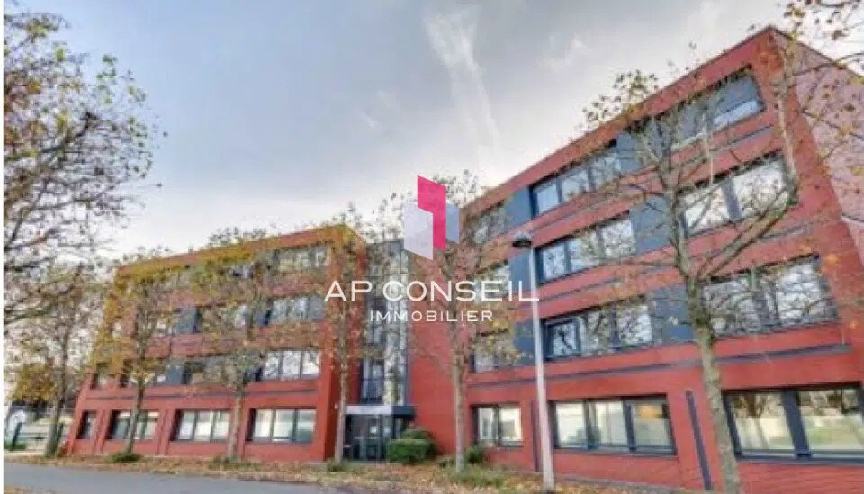 Office in Guyancourt for lease Building Photo- Image 1 of 2