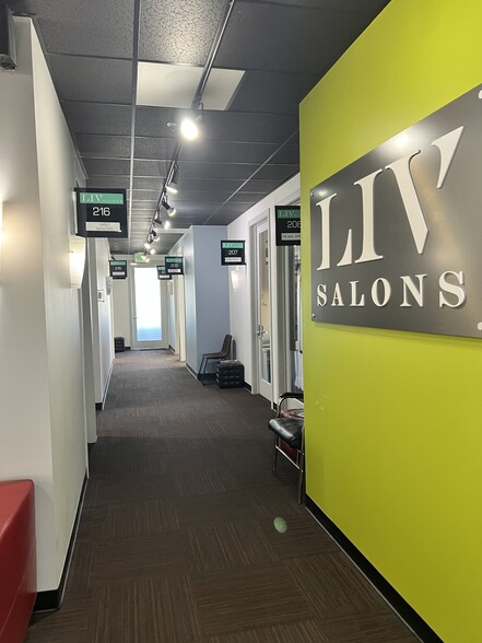 623 E Fort Union Blvd, Midvale, UT à vendre - Photo intérieure - Image 3 de 31