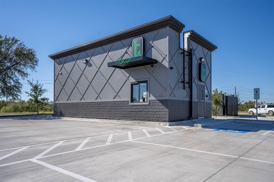 330 NW John Jones Dr, Burleson, TX for sale - Building Photo - Image 3 of 27